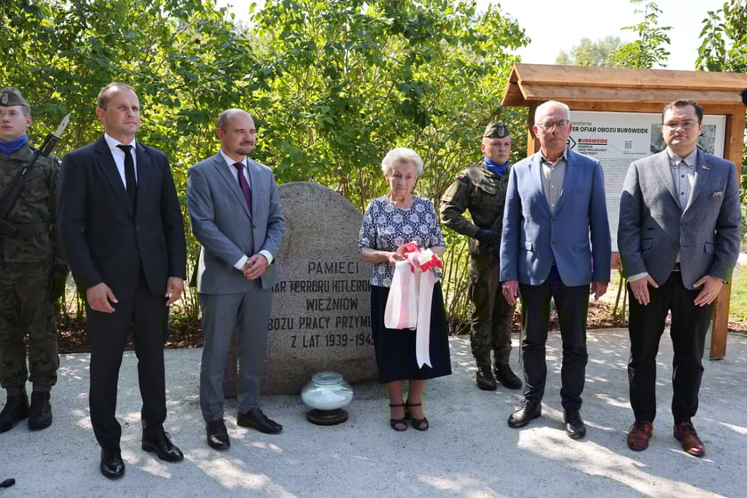 Ponowne odsłonięcie pomnika robotników przymusowych, przeniesionego w historyczną lokalizację. Wrocław 11 września 2023