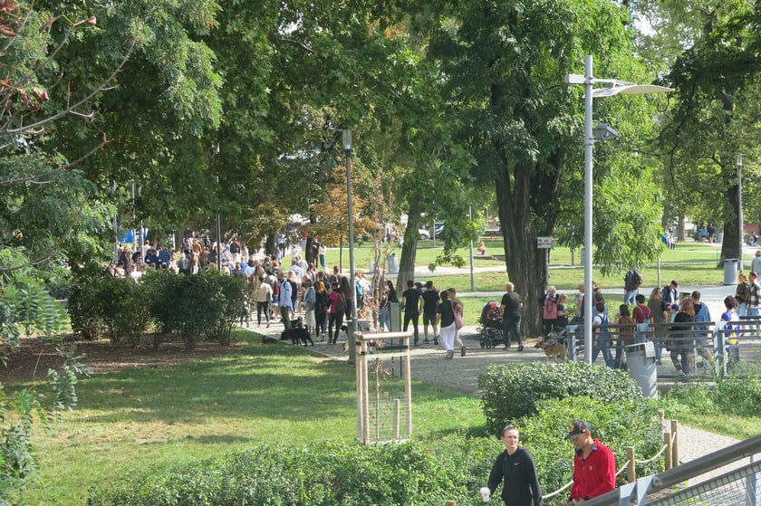 V Parada Ps&oacute;w Wrocławskich przeszła ulicami miasta na Wyspę Słodową&nbsp;