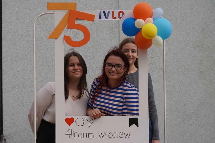 IV Liceum Ogólnokształcące przy ul. Świstackiego świętuje 75. urodziny.