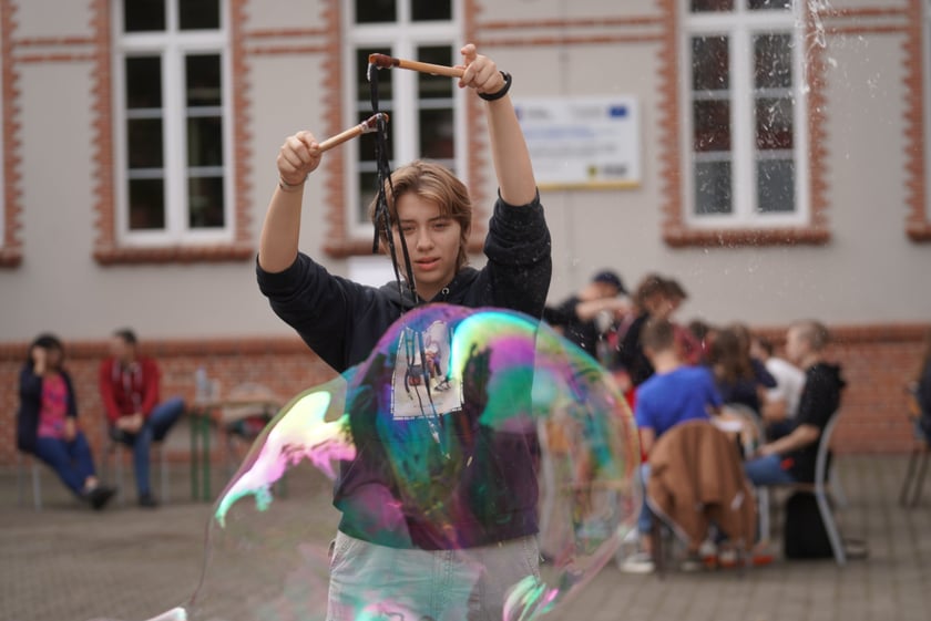 IV Liceum Ogólnokształcące przy ul. Świstackiego świętuje 75. urodziny.