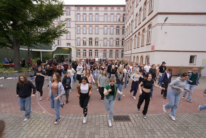 IV Liceum Ogólnokształcące przy ul. Świstackiego świętuje 75. urodziny.