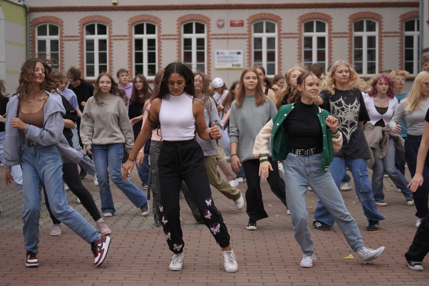 IV Liceum Ogólnokształcące przy ul. Świstackiego świętuje 75. urodziny.