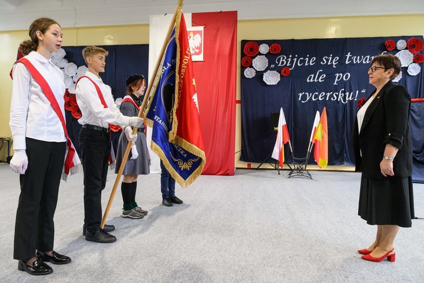 Uroczystości nadania imienia Szkole Podstawowej nr 4 we Wrocławiu