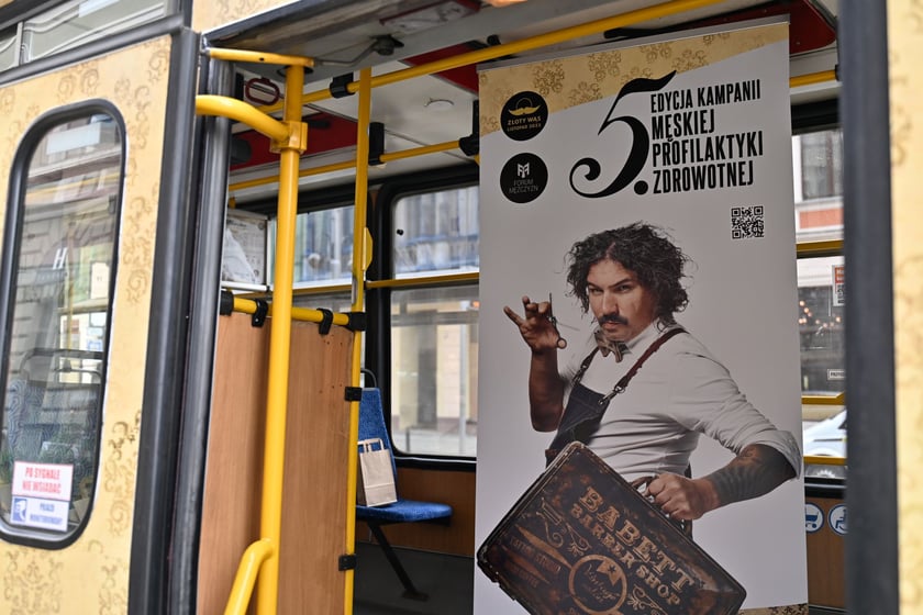 Plebiscyt Złoty Wąs lansuje męską profilaktykę zdrowotną. Do akcji włączyło się MPK udostępniając tramwaj, który promuje akcję.