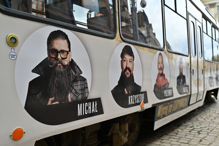 Plebiscyt Złoty Wąs lansuje męską profilaktykę zdrowotną. Do akcji włączyło się MPK udostępniając tramwaj, który promuje akcję.