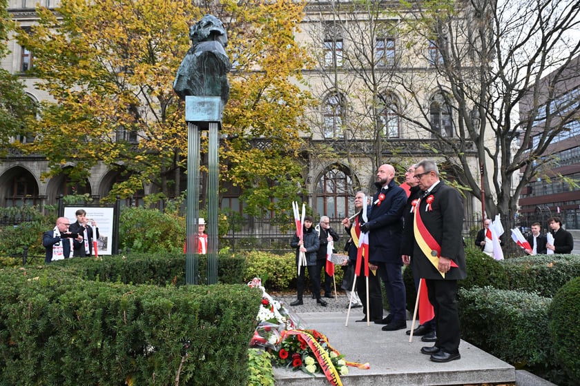 Uczestnicy parady 11 listopada 2023 r.