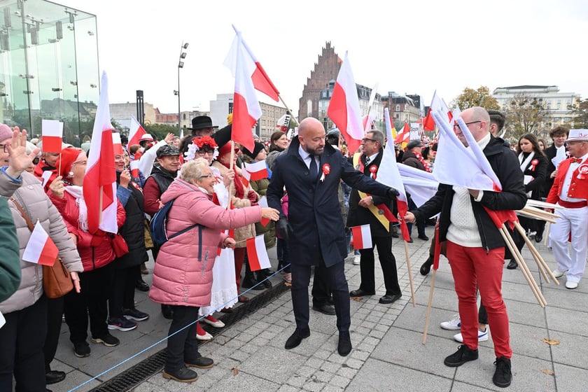 Uczestnicy parady 11 listopada 2023 r.