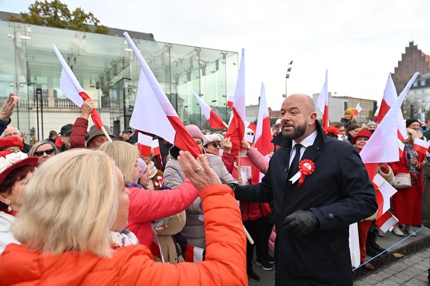 Uczestnicy parady 11 listopada 2023 r.