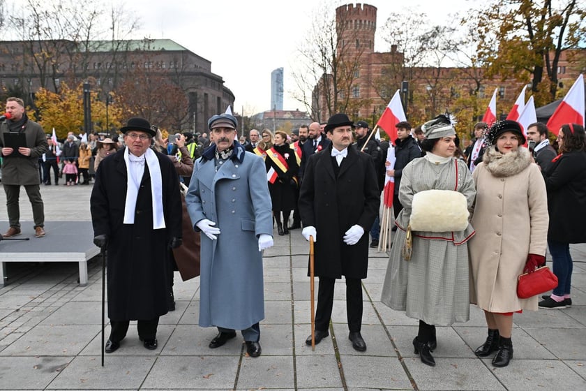Uczestnicy parady 11 listopada 2023 r.