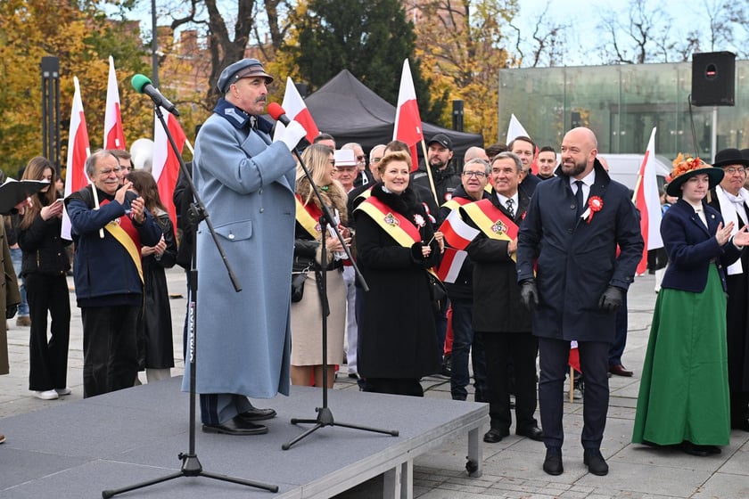 Uczestnicy parady 11 listopada 2023 r.