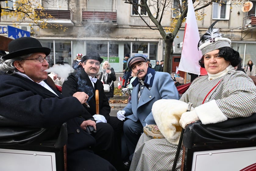 Uczestnicy parady 11 listopada 2023 r.