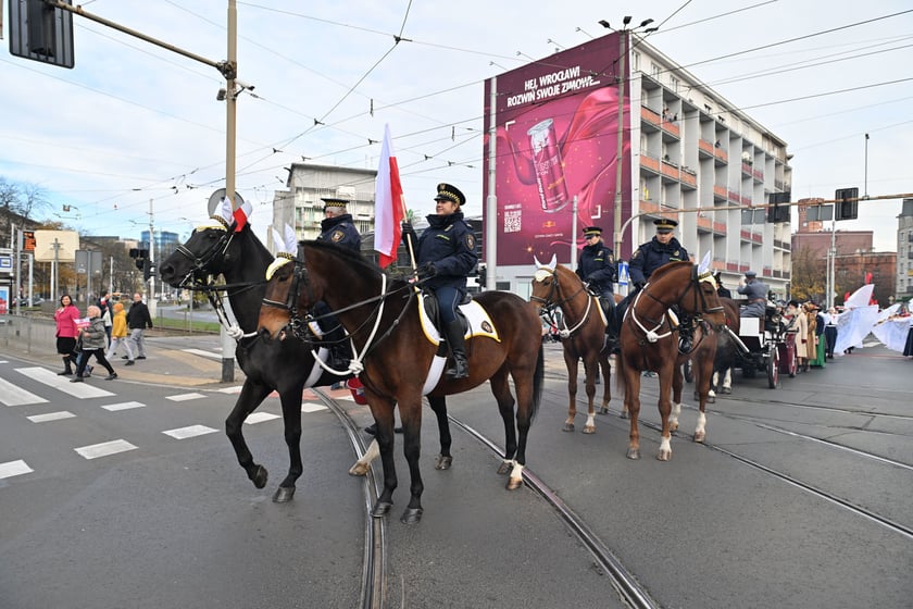 Uczestnicy parady 11 listopada 2023 r.