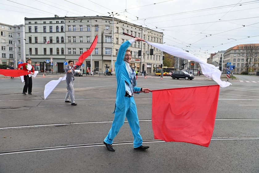 Uczestnicy parady 11 listopada 2023 r.