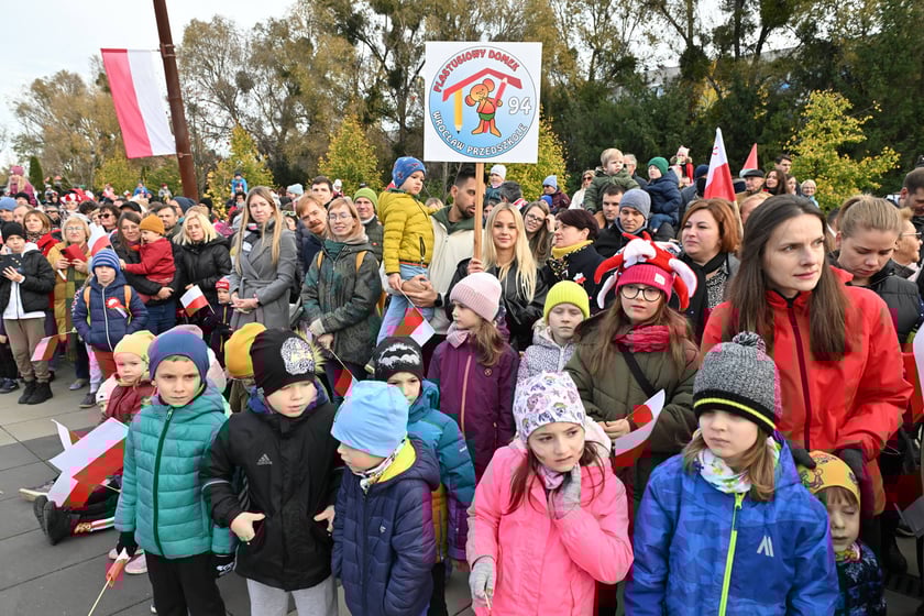 Uczestnicy parady 11 listopada 2023 r.