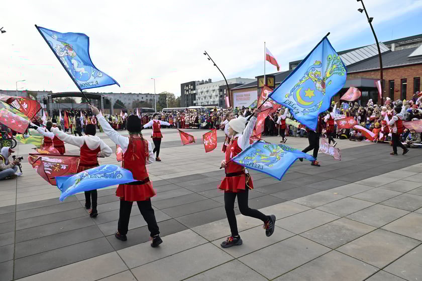Uczestnicy parady 11 listopada 2023 r.