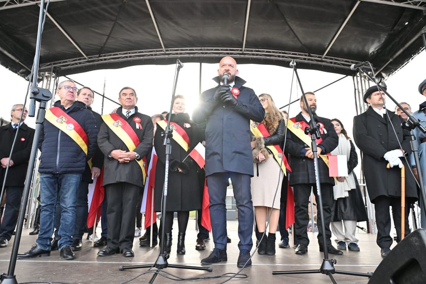 Uczestnicy parady 11 listopada 2023 r.