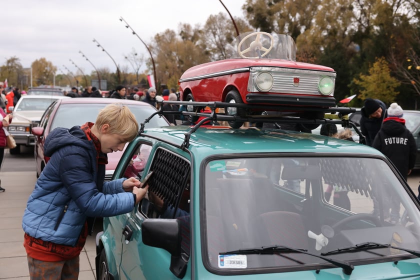 Zlot motoryzacyjnych klasyków pod Zajezdnią, 12 listopada 2023