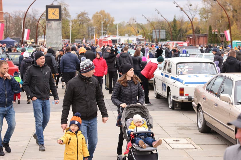 Zlot motoryzacyjnych klasyków pod Zajezdnią, 12 listopada 2023