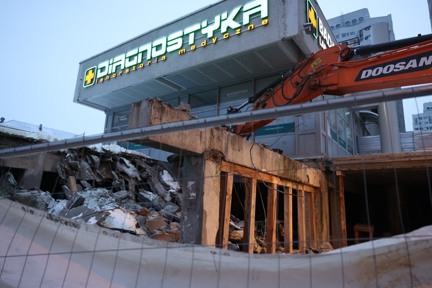 Rozbiórka esplanady na placu Grunwaldzkim