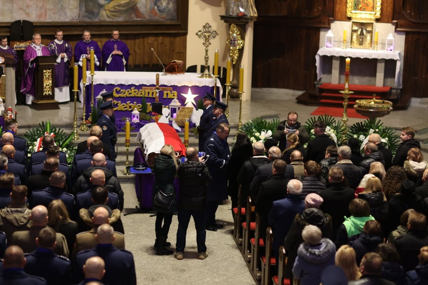 Pogrzeb Ireneusza Michalaka, policjanta, który został zastrzelony w trakcie służby
