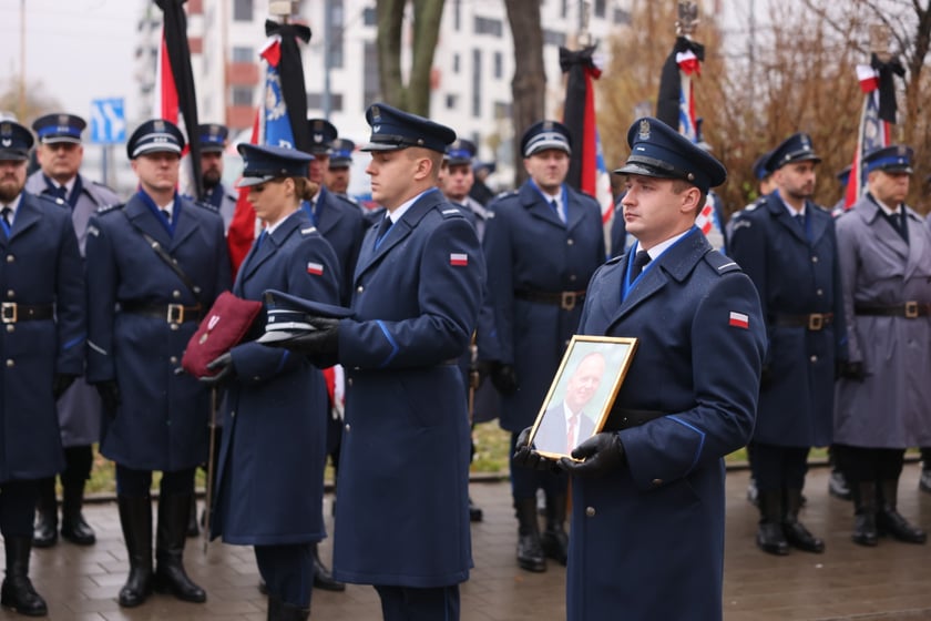 Pogrzeb Ireneusza Michalaka, policjanta, który został zastrzelony w trakcie służby
