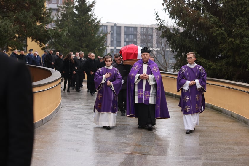 Pogrzeb Ireneusza Michalaka, policjanta, który został zastrzelony w trakcie służby