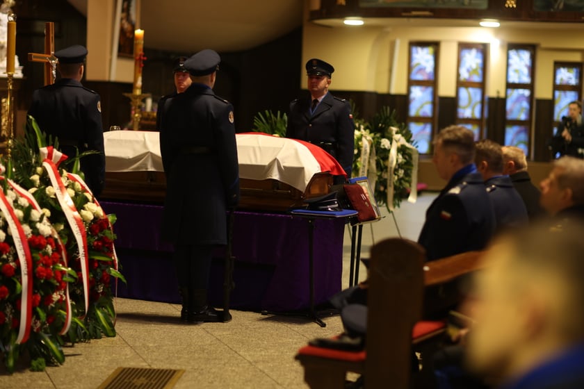 Pogrzeb Ireneusza Michalaka, policjanta, który został zastrzelony w trakcie służby