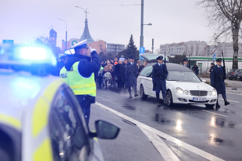 Pogrzeb Ireneusza Michalaka, policjanta, który został zastrzelony w trakcie służby