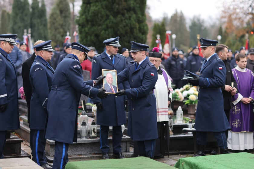 Pogrzeb Ireneusza Michalaka, policjanta, który został zastrzelony w trakcie służby