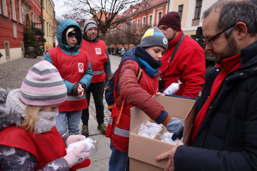 Caritas rozdał paczki potrzebującym w ramach akcji ''Niosę dobro''