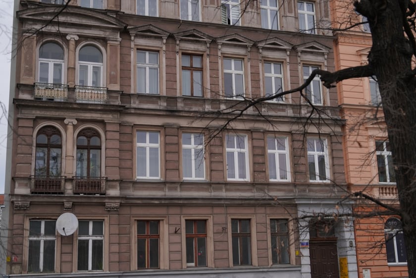 Detale architektoniczne kamienic na wrocławskim Nadodrzu zachwycają
