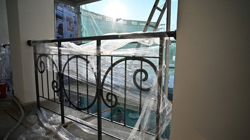 Takie balustrady montowane są na Bastionie Sakwowym.