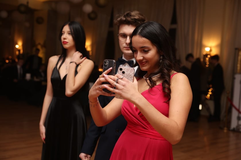 Studniówka Elektronicznych Zakładów Naukowych we Wrocławiu