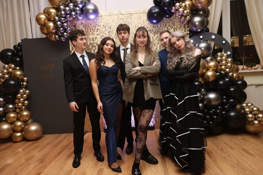 Studniówka Elektronicznych Zakładów Naukowych we Wrocławiu