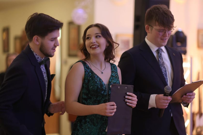 Studniówka Elektronicznych Zakładów Naukowych we Wrocławiu