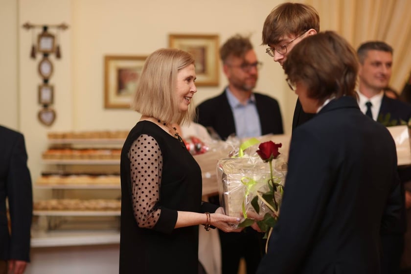 Studniówka Elektronicznych Zakładów Naukowych we Wrocławiu