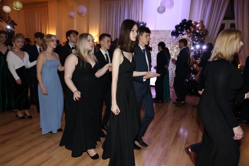 Studniówka Elektronicznych Zakładów Naukowych we Wrocławiu