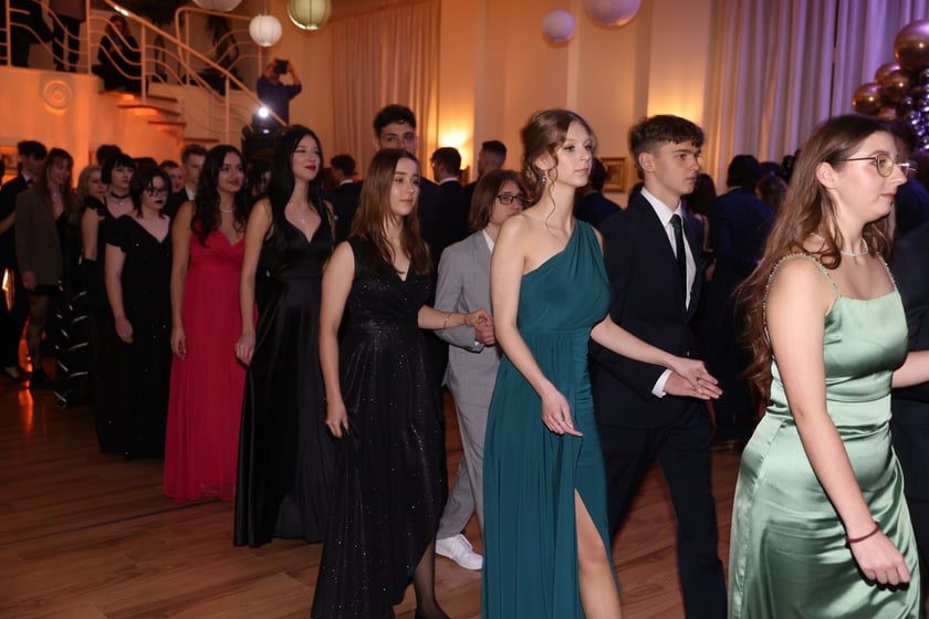 Studniówka Elektronicznych Zakładów Naukowych we Wrocławiu