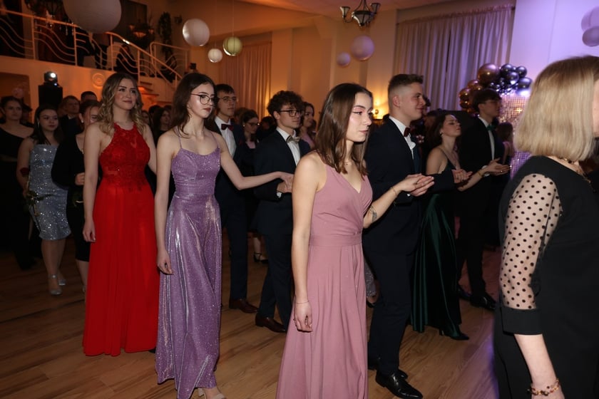 Studniówka Elektronicznych Zakładów Naukowych we Wrocławiu