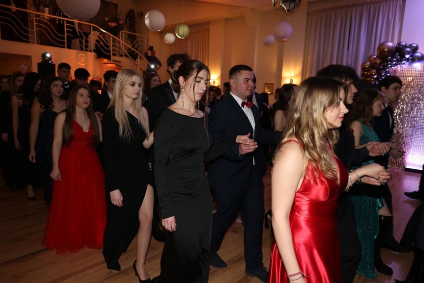 Studniówka Elektronicznych Zakładów Naukowych we Wrocławiu