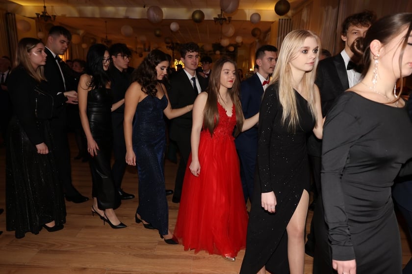 Studniówka Elektronicznych Zakładów Naukowych we Wrocławiu