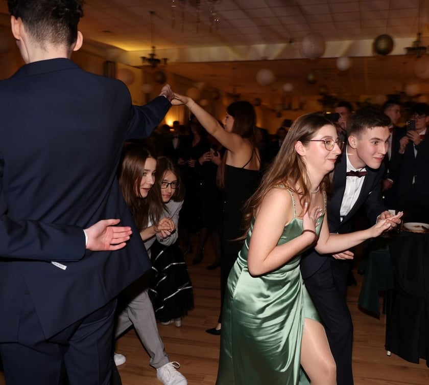 Studniówka Elektronicznych Zakładów Naukowych we Wrocławiu