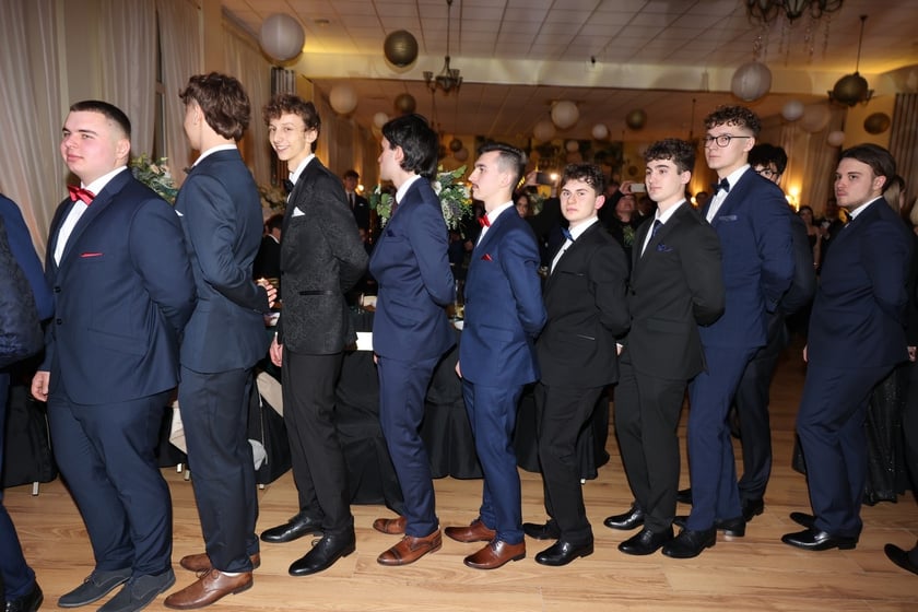 Studniówka Elektronicznych Zakładów Naukowych we Wrocławiu