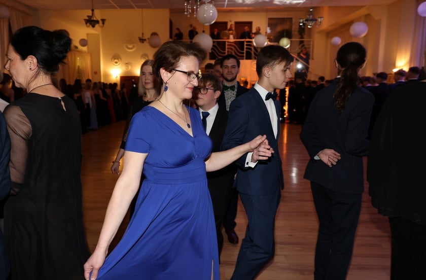 Studniówka Elektronicznych Zakładów Naukowych we Wrocławiu