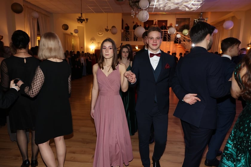 Studniówka Elektronicznych Zakładów Naukowych we Wrocławiu