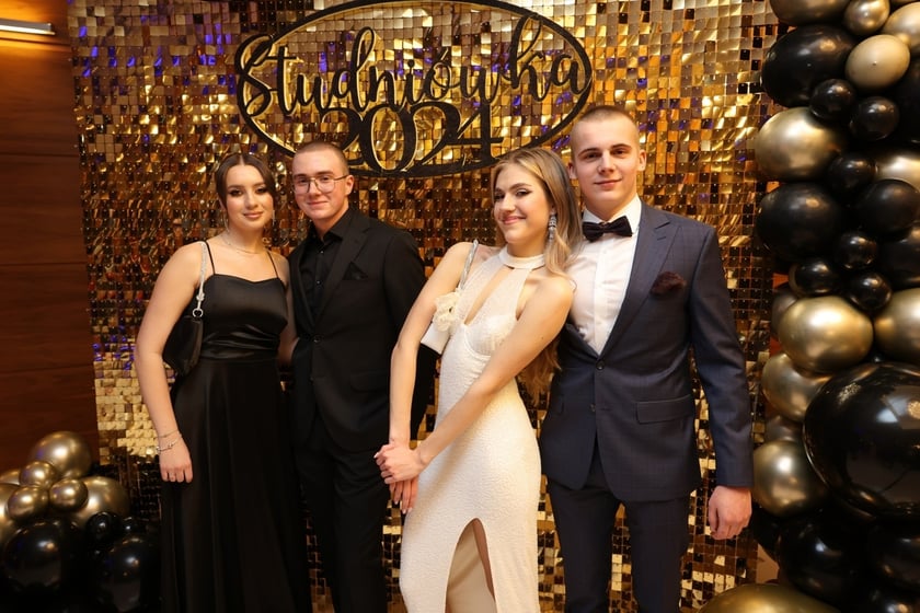 Studniówka IV LO we Wrocławiu