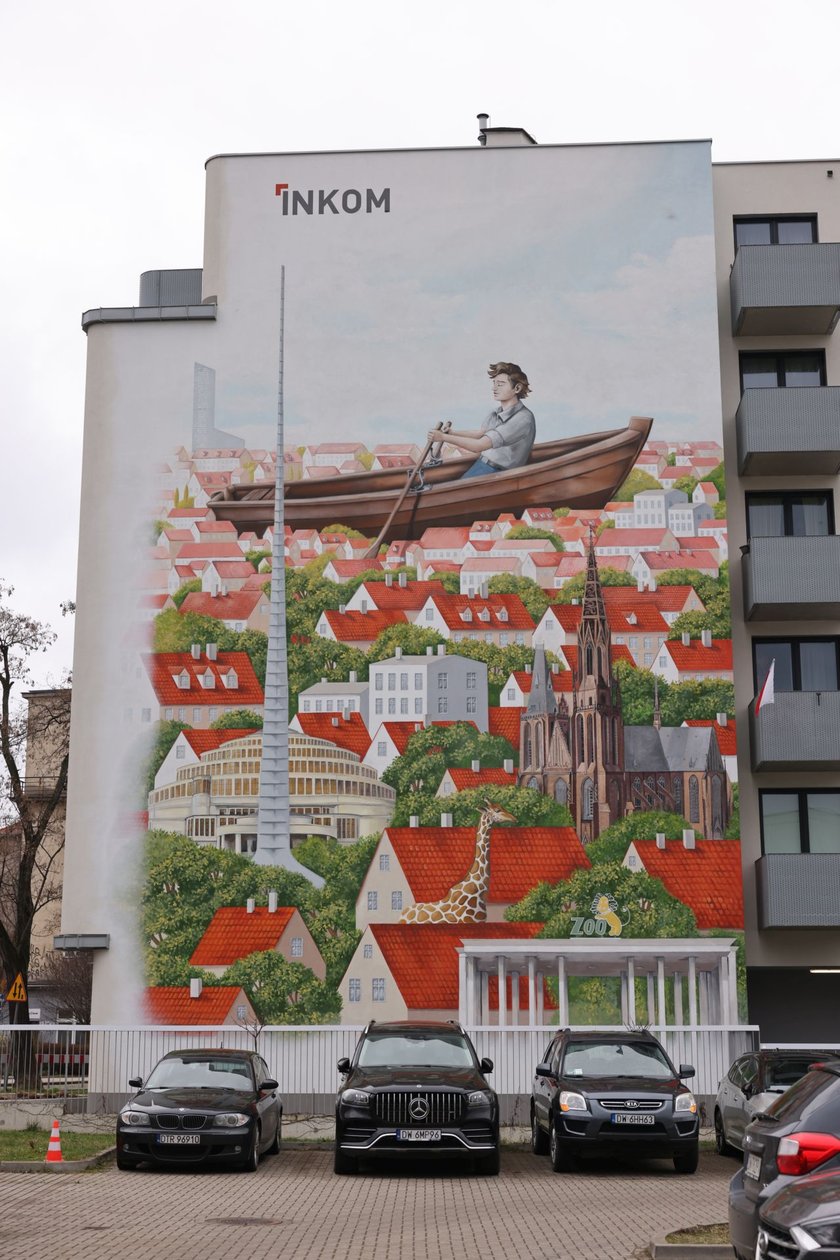 Mural "Płynąc przez miasto" przy ul. Gdańskiej