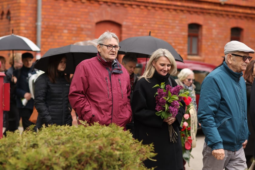 Pogrzeb Wiesławy Różewicz na cmentarzu Grabiszyńskim, 19 kwietnia 2024 roku