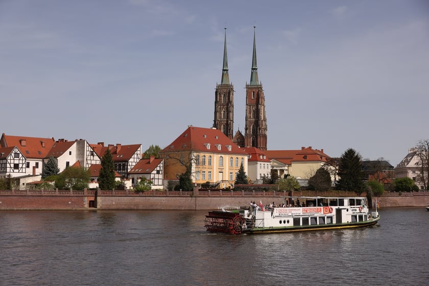 Sezon żeglugowy na Odrze. Statki, łodzie i kajaki na Odrze we Wrocławiu