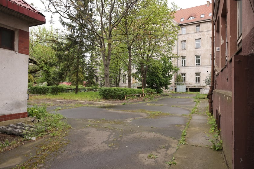 Budynki poszpitalne przy Traugutta w 2024 roku